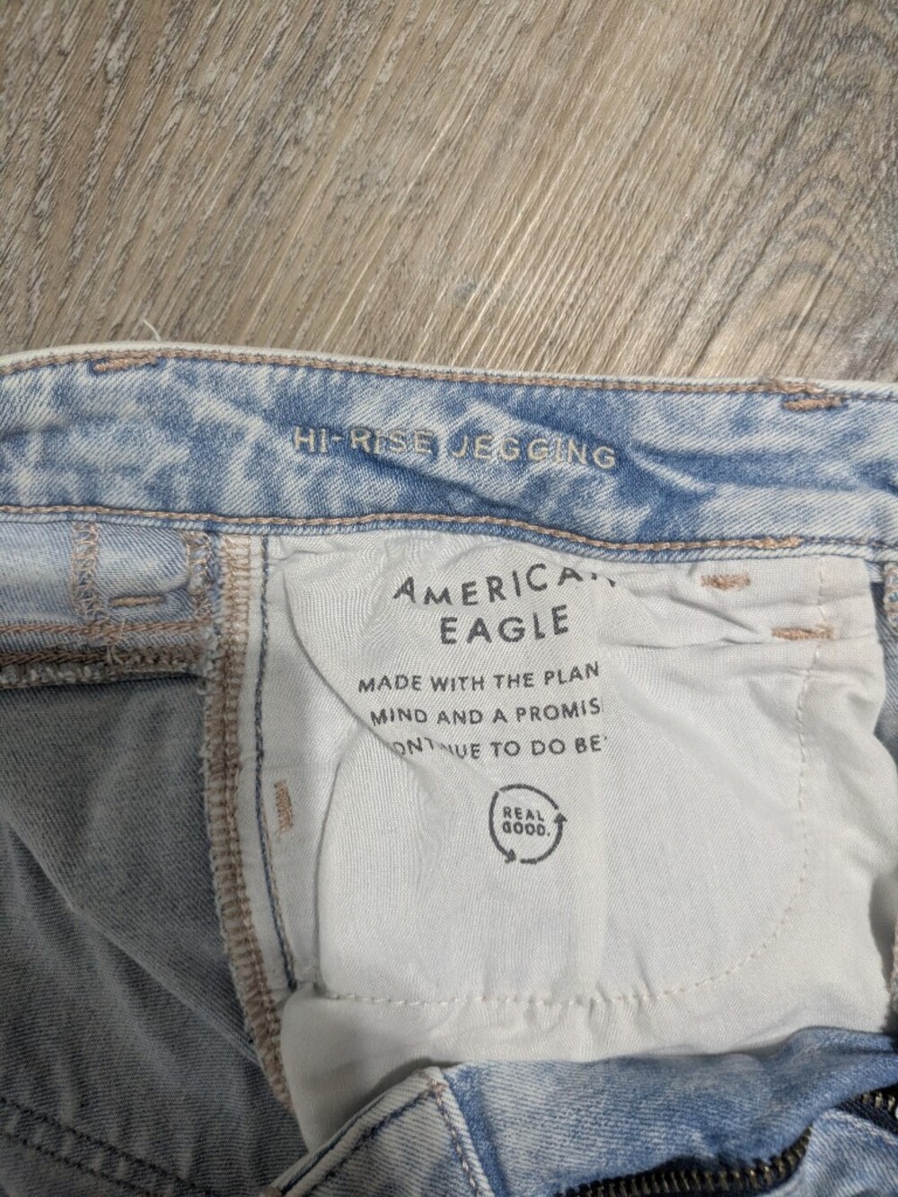 American Eagle Outfitters Light Blue Hi-Rise Jegging